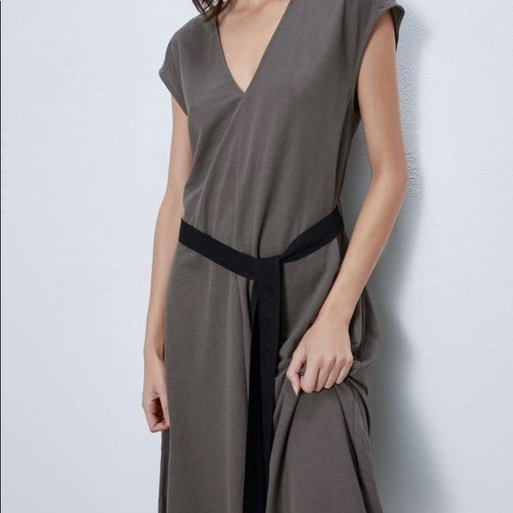 Never worn - Picture 2 of 3